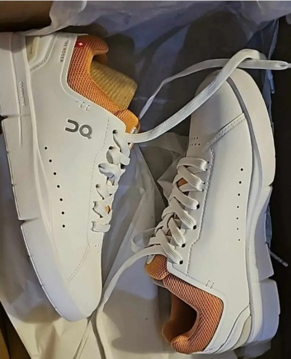 ON Women's The Roger Advantage Textile Synthetic White-Copper Trainers 9.5US