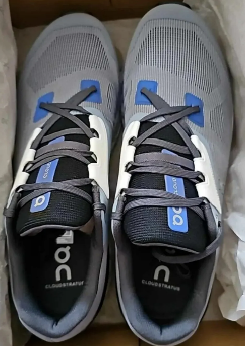 ON Men's Running Cloudstratus Lightweight Sneakers Fossil/Midnight 11.5US