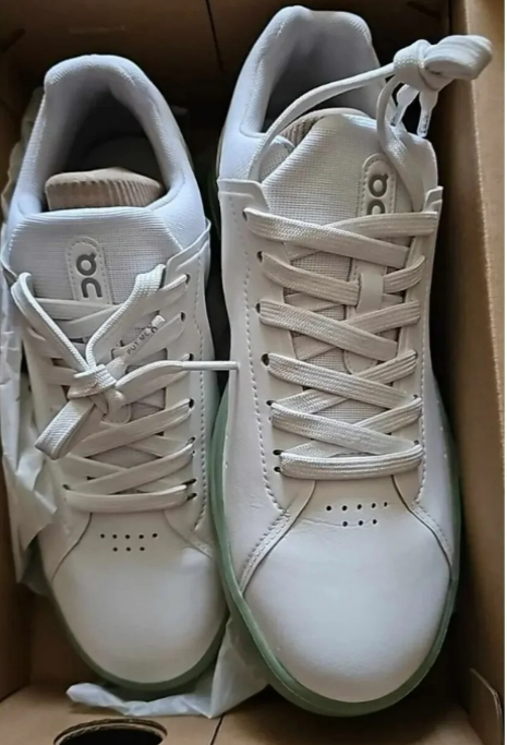 ON Men's The Roger Advantage Textile Synthetic White Reseda Trainers 7.5US