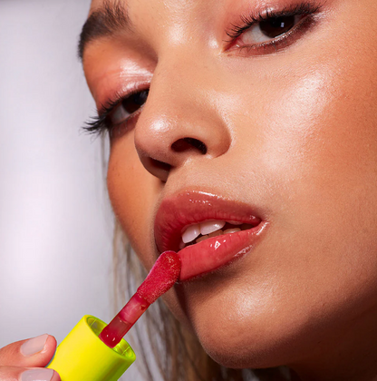Glaze Lip Oil For Soft, Plump & Supple Lips 6ml - Candy Apple